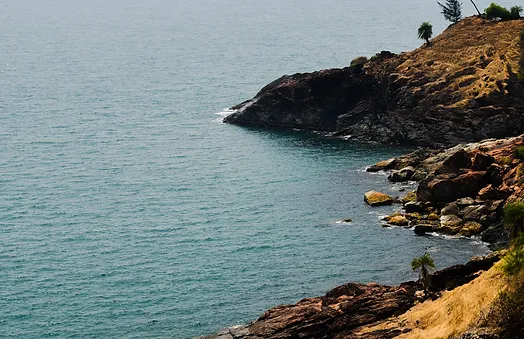 the cliffs of gokarna for the retreats and workshops in south india